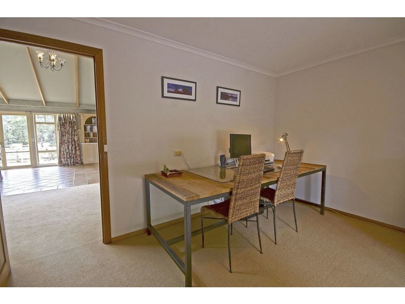 25 Lawrence Avenue, Acacia Hills TAS 7306