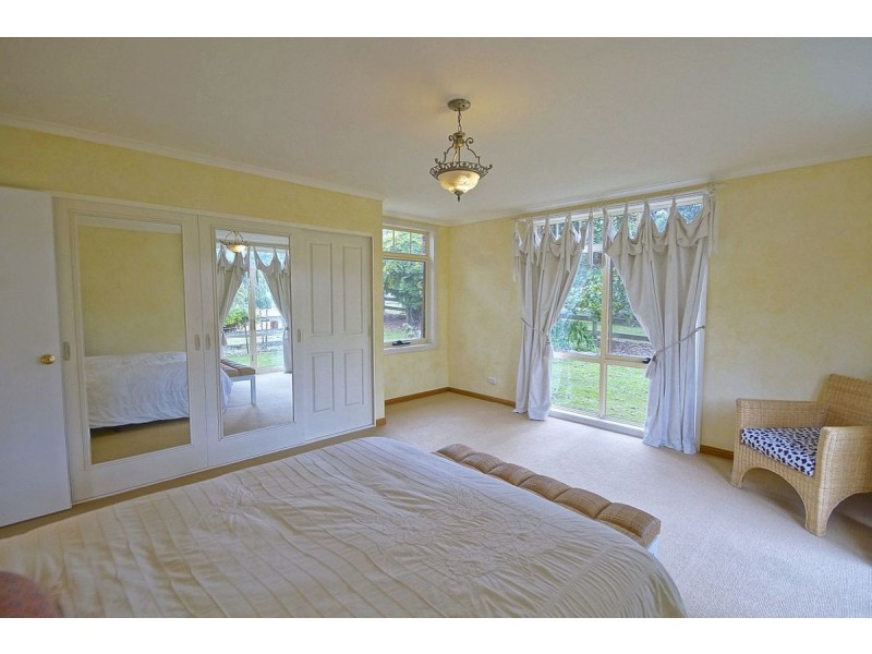 25 Lawrence Avenue, Acacia Hills TAS 7306