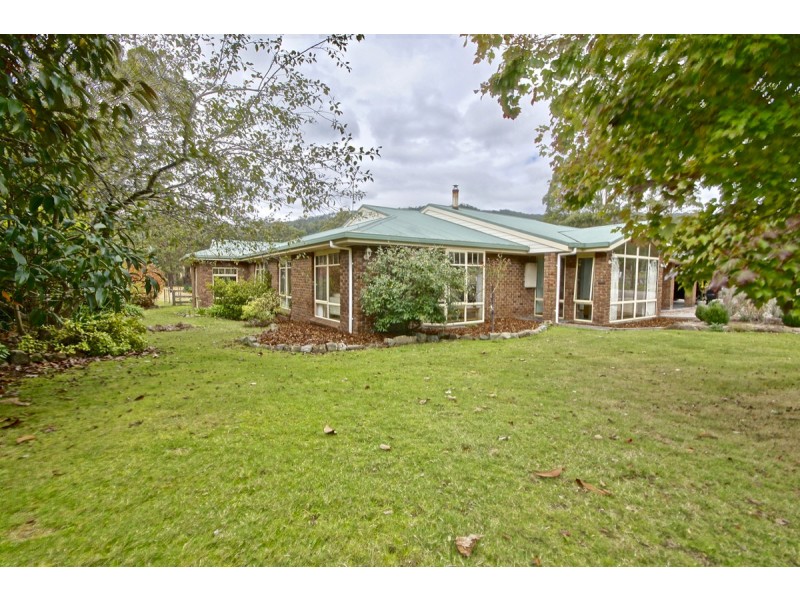 25 Lawrence Avenue, Acacia Hills TAS 7306