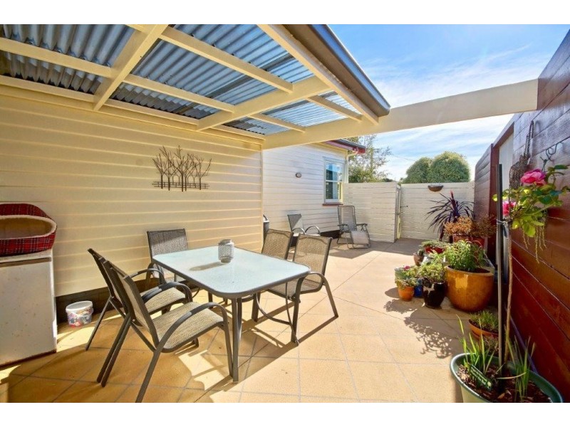 24 Greenway Avenue, Devonport TAS 7310