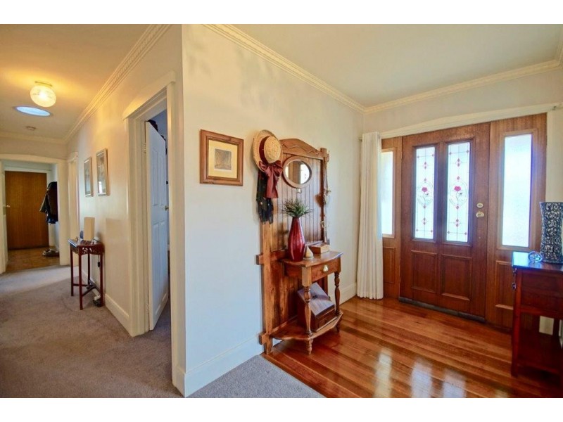 24 Greenway Avenue, Devonport TAS 7310