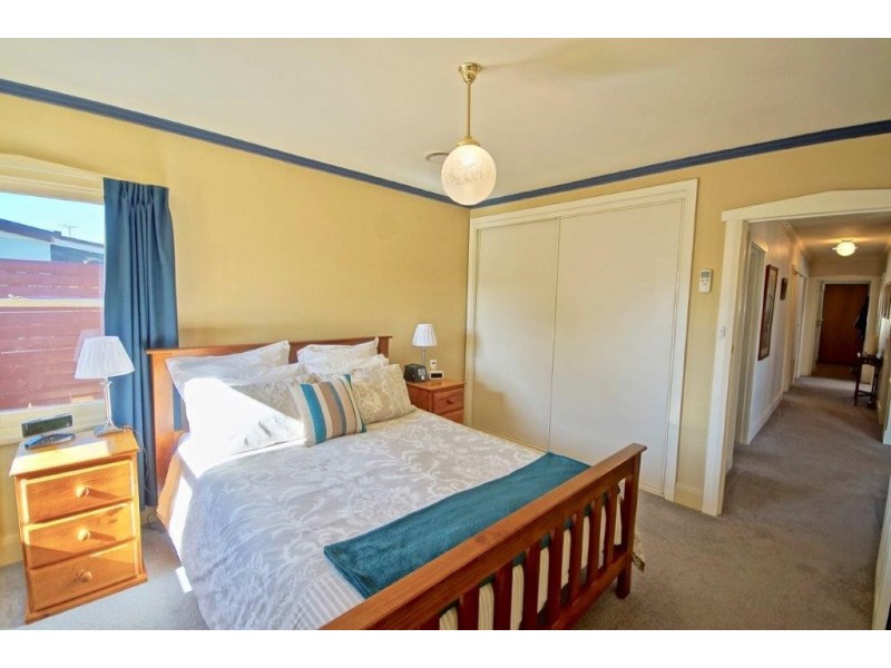 24 Greenway Avenue, Devonport TAS 7310