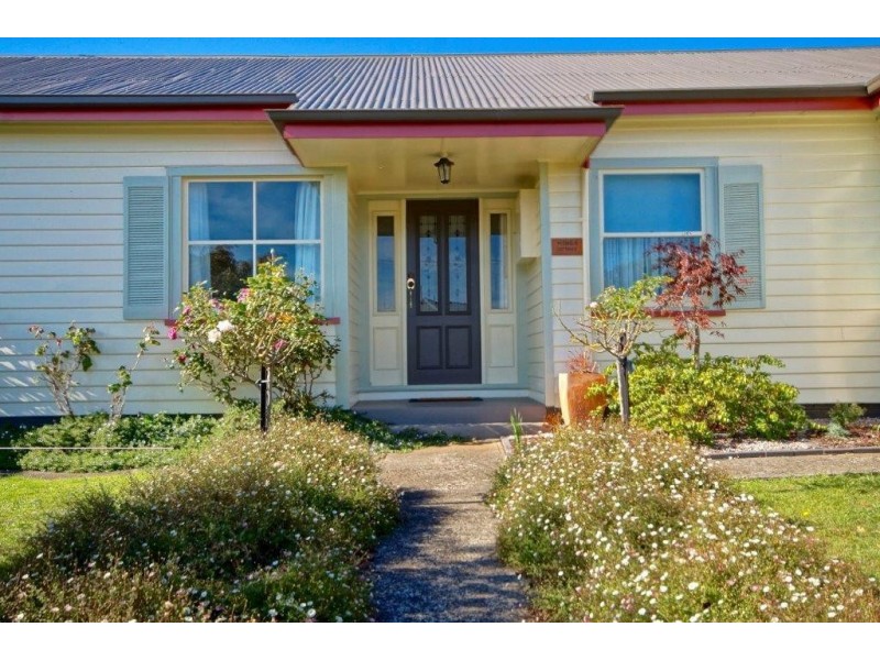 24 Greenway Avenue, Devonport TAS 7310