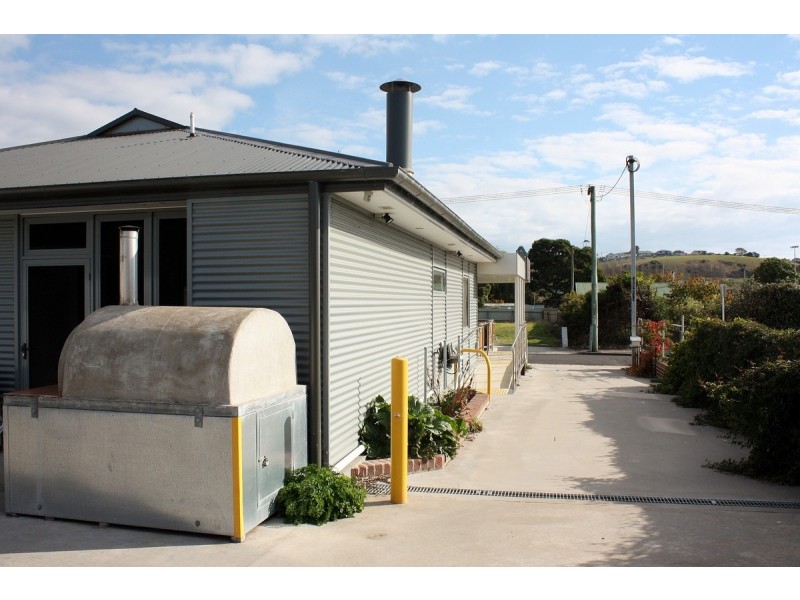 7 Arnold Street, Penguin TAS 7316