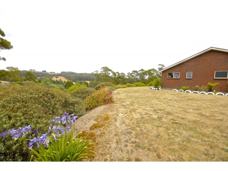16 Camborne Road, Acacia Hills TAS 7306