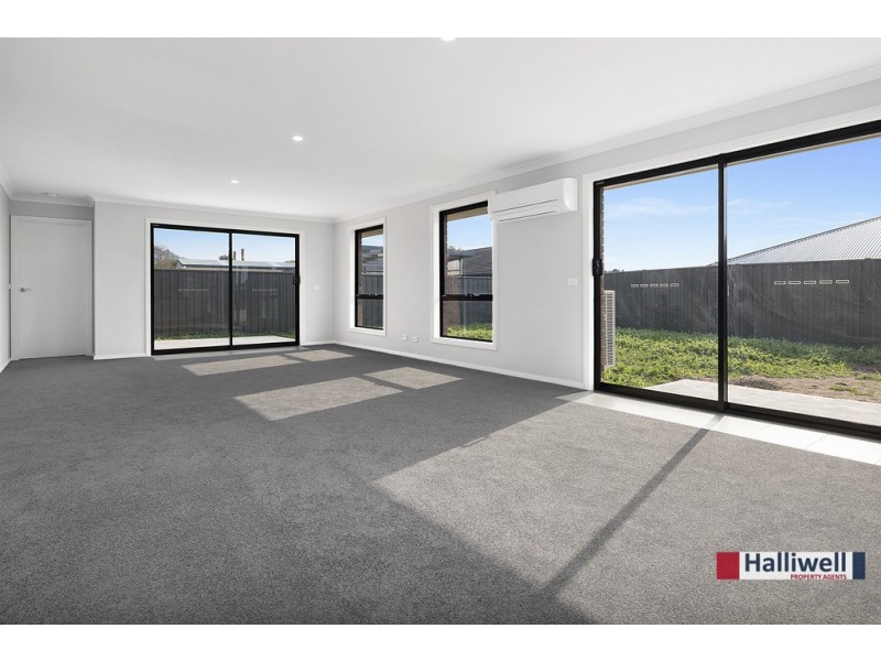 107 Penguin Road, West Ulverstone TAS 7315