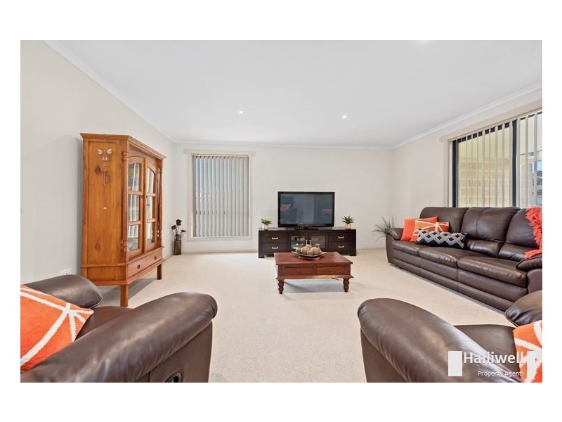 38 Lawrence Drive, Devonport TAS 7310