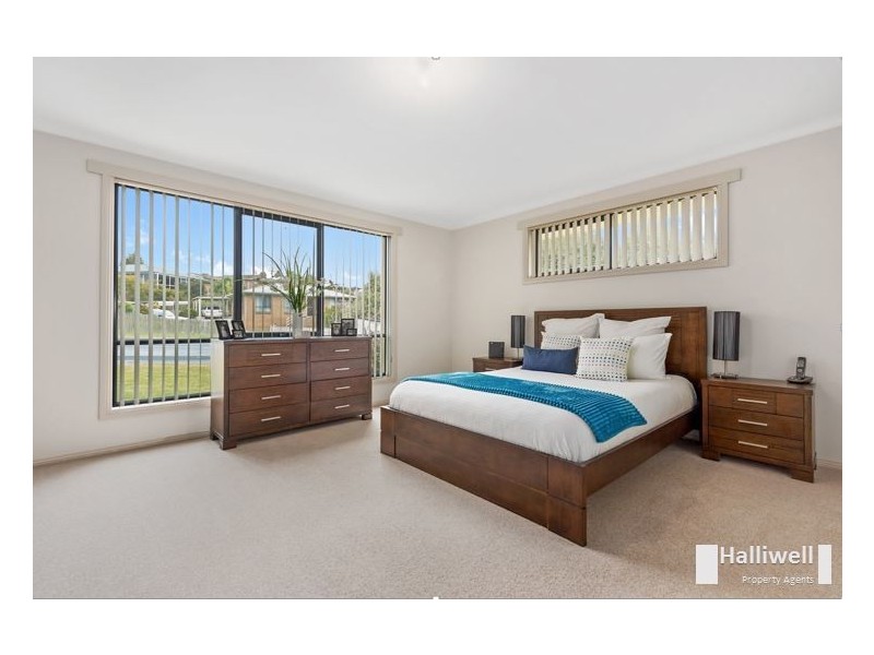 38 Lawrence Drive, Devonport TAS 7310