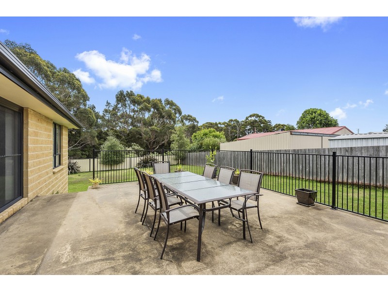38 Lawrence Drive, Devonport TAS 7310