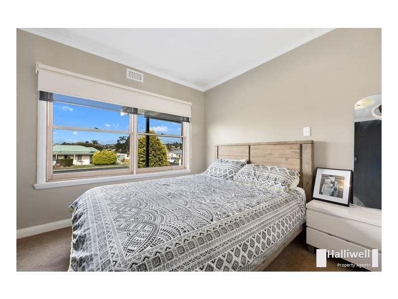 6 Middle Road, Devonport TAS 7310