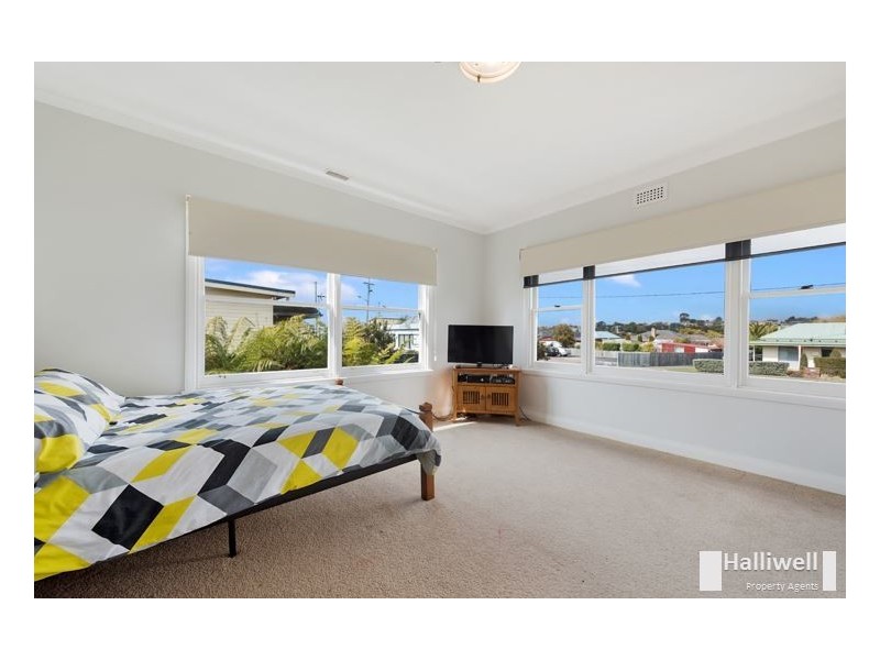 6 Middle Road, Devonport TAS 7310