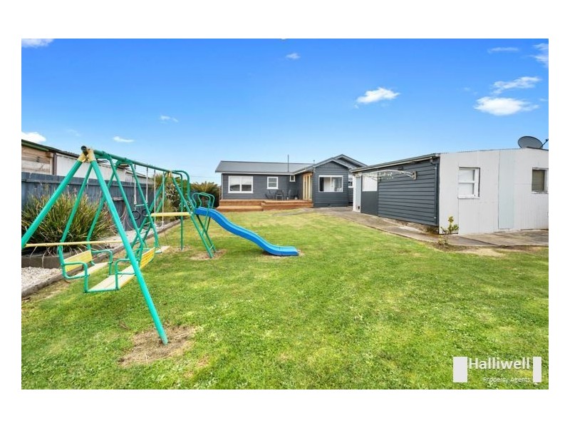 6 Middle Road, Devonport TAS 7310