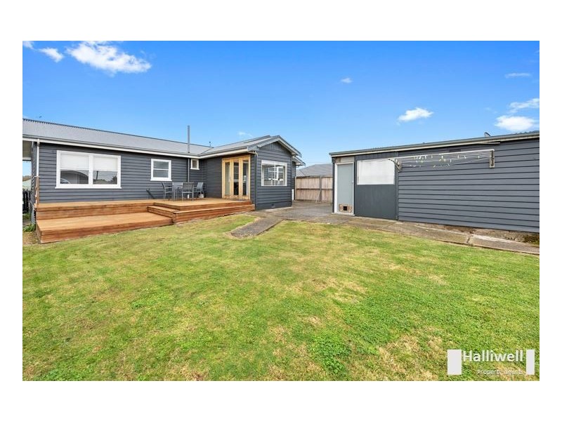 6 Middle Road, Devonport TAS 7310