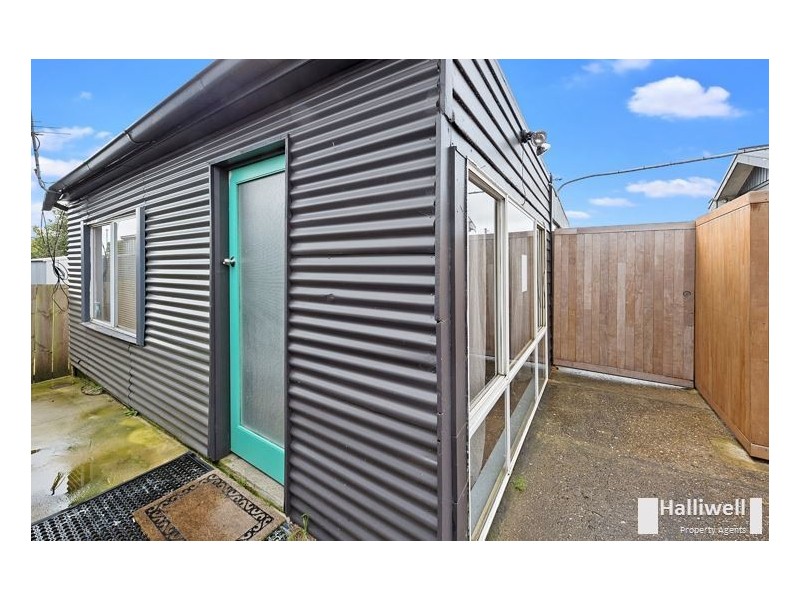 6 Middle Road, Devonport TAS 7310