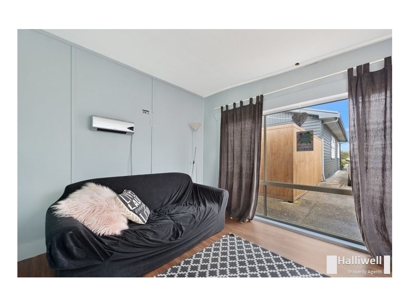 6 Middle Road, Devonport TAS 7310