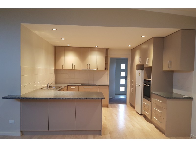 2/136 Caroline Street, East Devonport TAS 7310