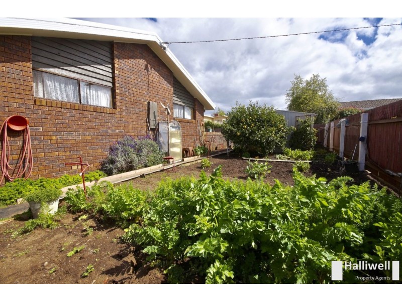 2/20 Middle Road, Devonport TAS 7310