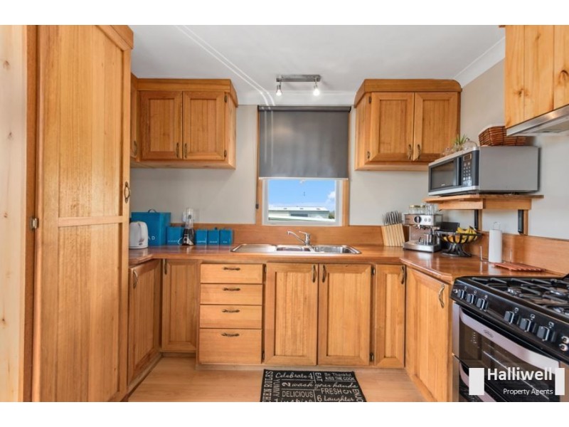 12 Girdlestone Street, Devonport TAS 7310