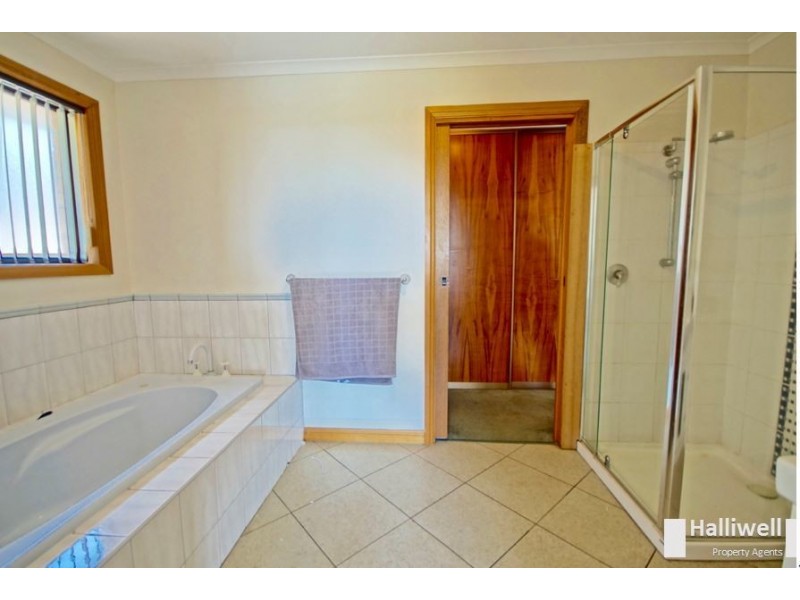6 Dudley Crescent, Ulverstone TAS 7315