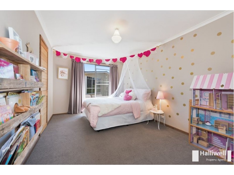 25 Coomera Crescent, Miandetta TAS 7310