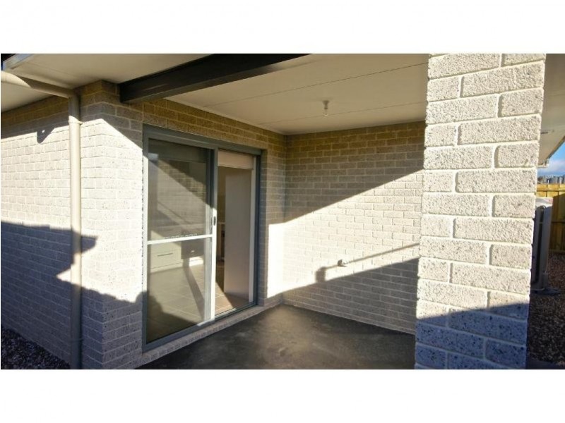 2/16-18 Gatenby Drive, Miandetta TAS 7310