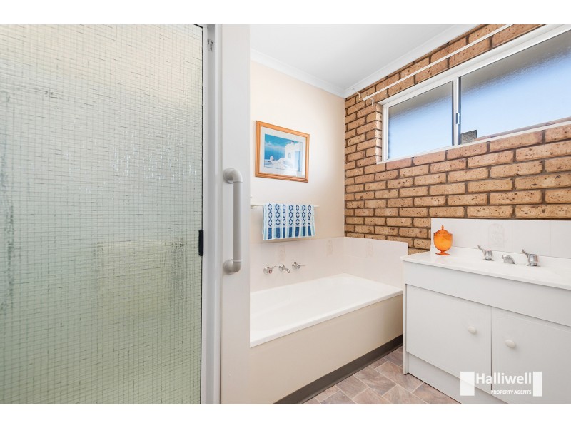 2/17 Walpole Crescent, Latrobe TAS 7307