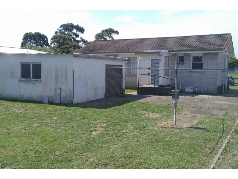 8 College Court, Devonport TAS 7310