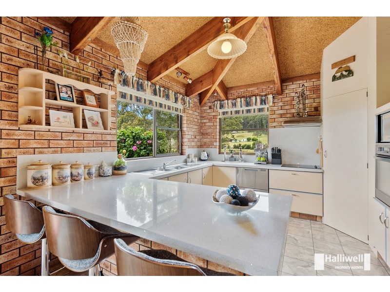 35 Lawrence Avenue, Acacia Hills TAS 7306