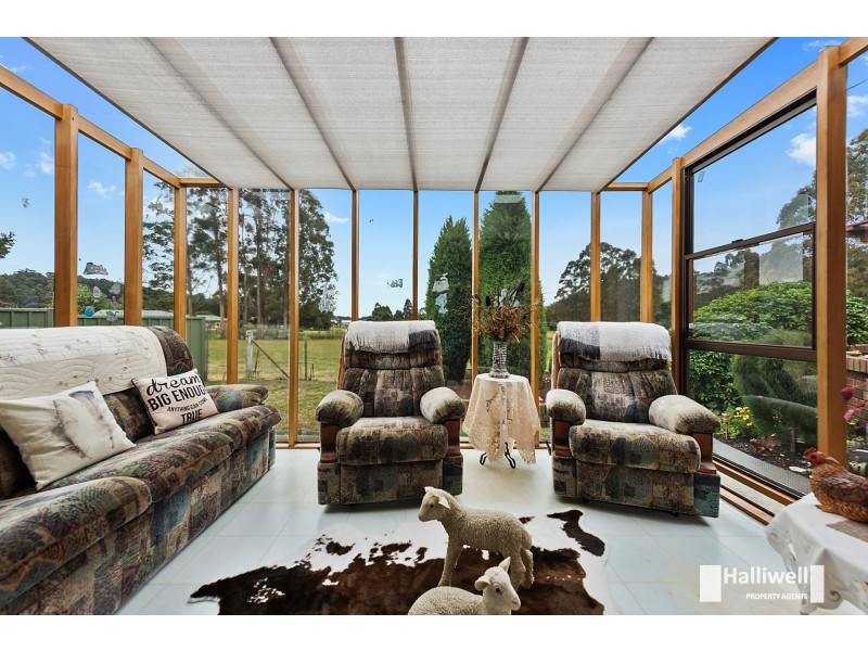 35 Lawrence Avenue, Acacia Hills TAS 7306