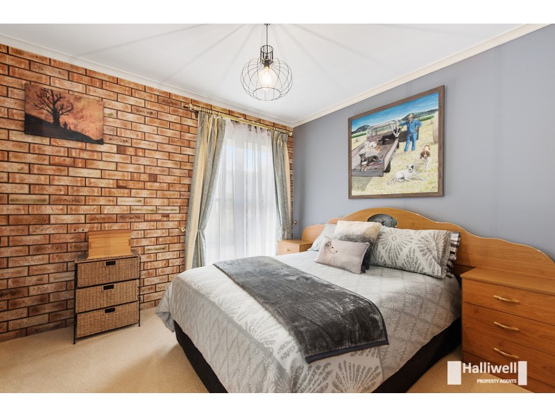35 Lawrence Avenue, Acacia Hills TAS 7306