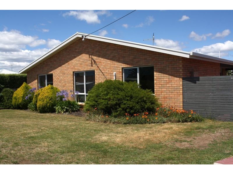 1 St Georges Crescent, Shearwater TAS 7307