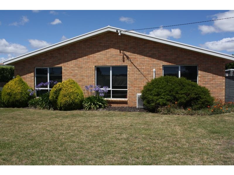 1 St Georges Crescent, Shearwater TAS 7307