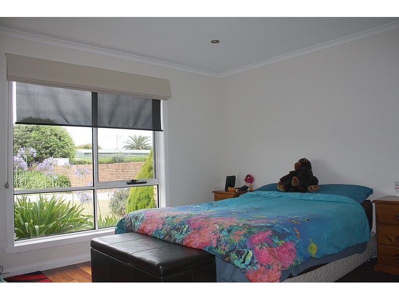 1 St Georges Crescent, Shearwater TAS 7307