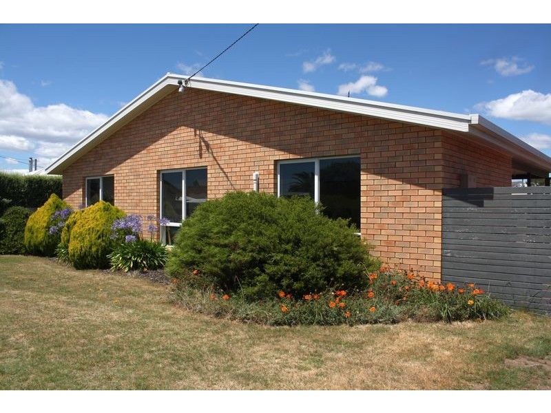 1 St Georges Crescent, Shearwater TAS 7307