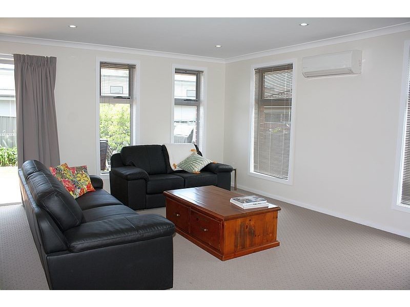 2/1 Franklin Drive, Shearwater TAS 7307