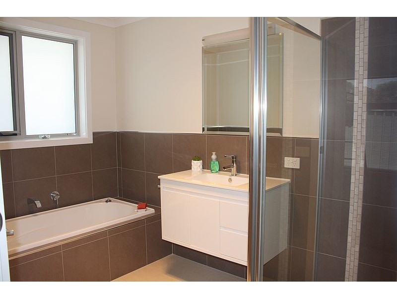 2/1 Franklin Drive, Shearwater TAS 7307