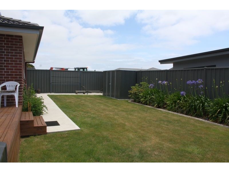 2/1 Franklin Drive, Shearwater TAS 7307