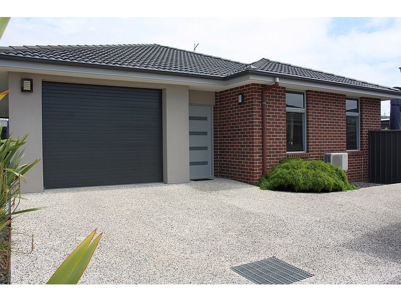 2/1 Franklin Drive, Shearwater TAS 7307