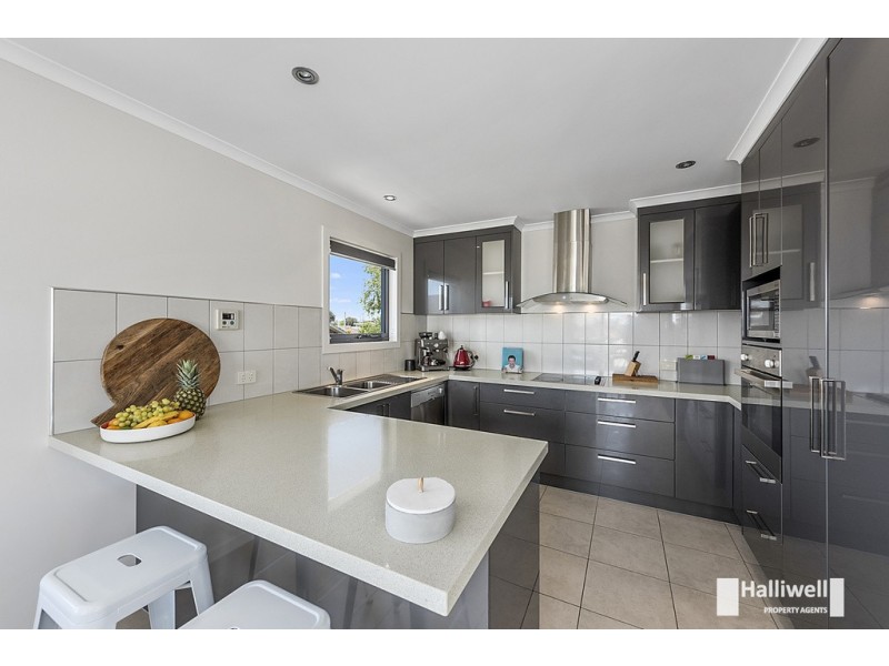 2/27 George Street, Devonport TAS 7310