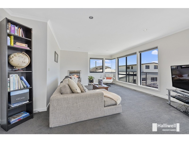 2/27 George Street, Devonport TAS 7310