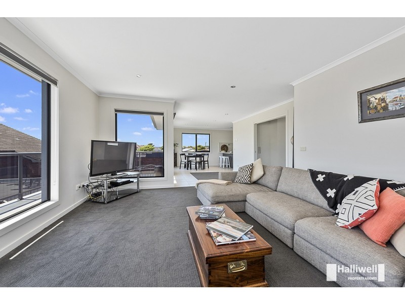 2/27 George Street, Devonport TAS 7310