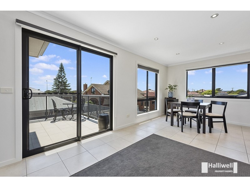 2/27 George Street, Devonport TAS 7310