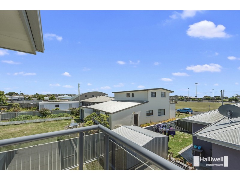 2/27 George Street, Devonport TAS 7310