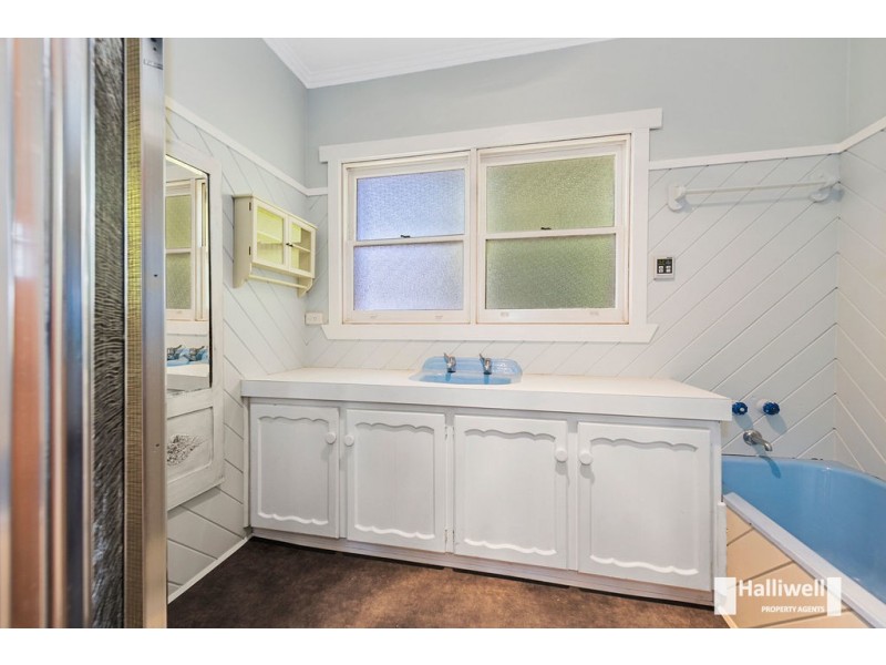 17 Ronald Street, Devonport TAS 7310