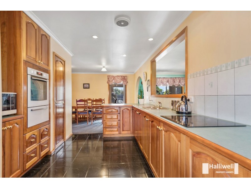 24 Ocean Drive, Ulverstone TAS 7315