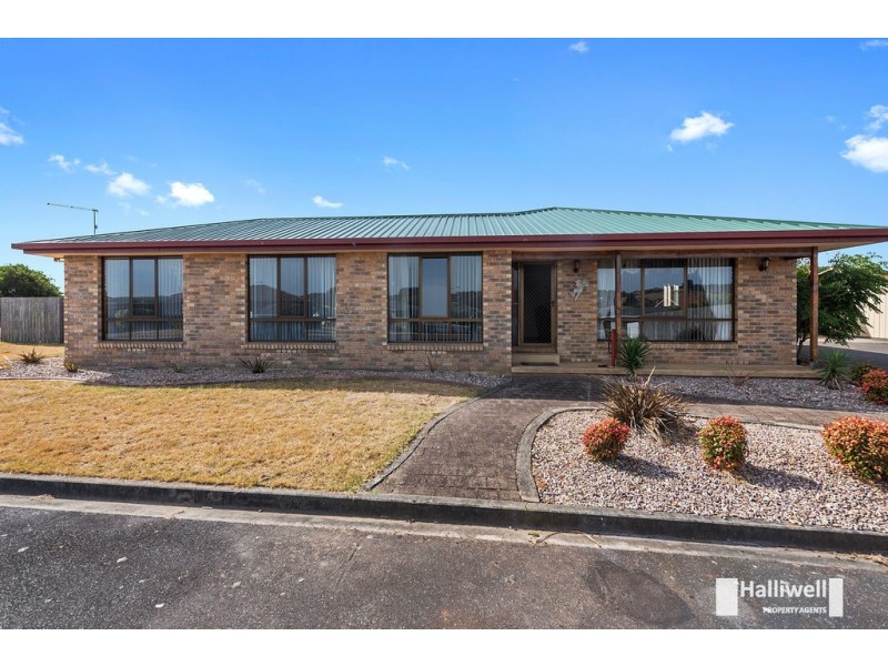 24 Ocean Drive, Ulverstone TAS 7315