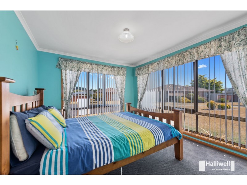 24 Ocean Drive, Ulverstone TAS 7315
