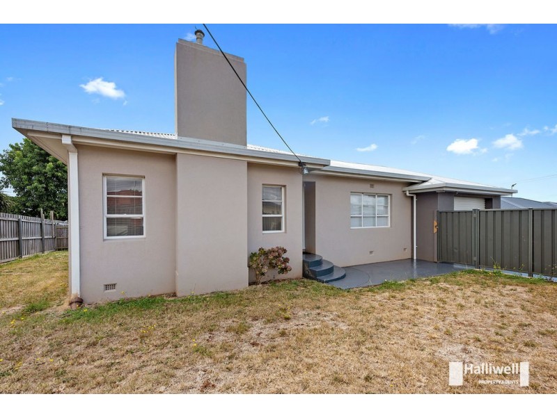 32a Middle Road, Devonport TAS 7310