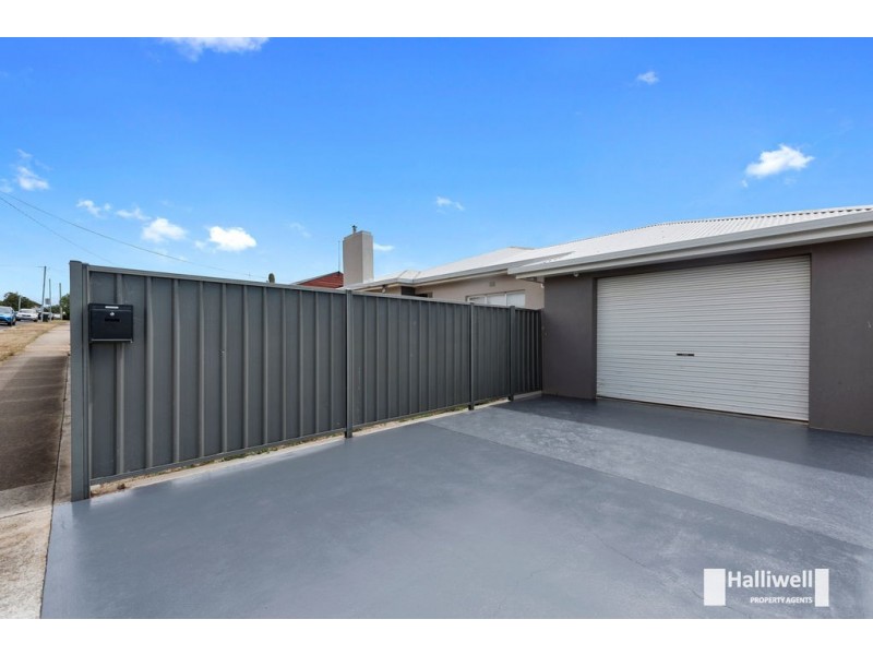 32a Middle Road, Devonport TAS 7310