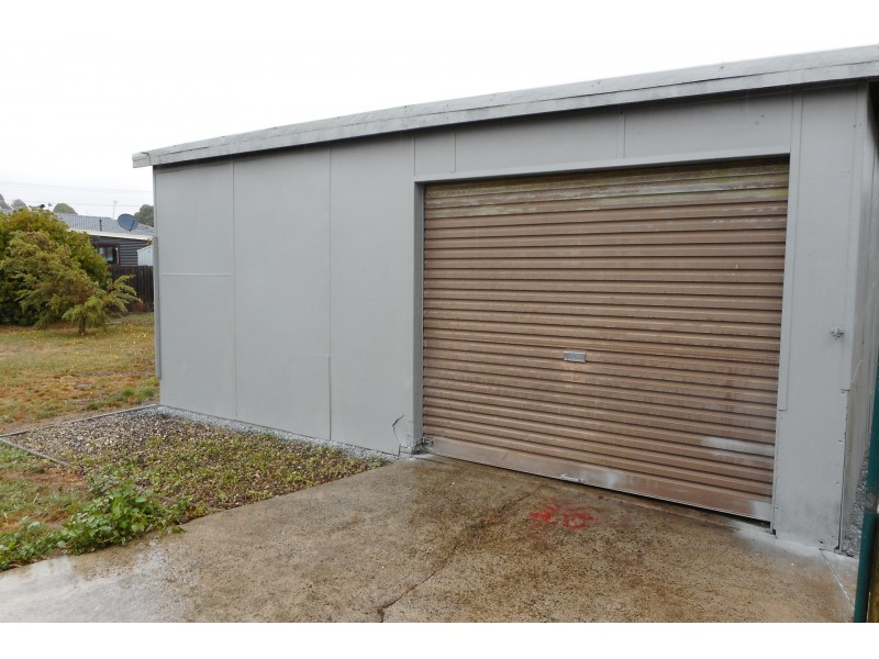 8 College Court, Devonport TAS 7310